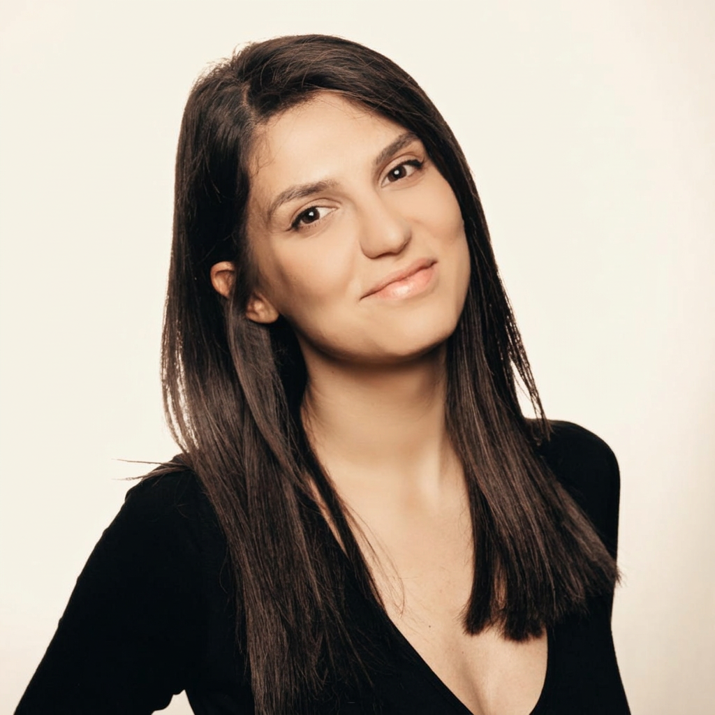 Portrait of Dora, coach at Living Your Dharma